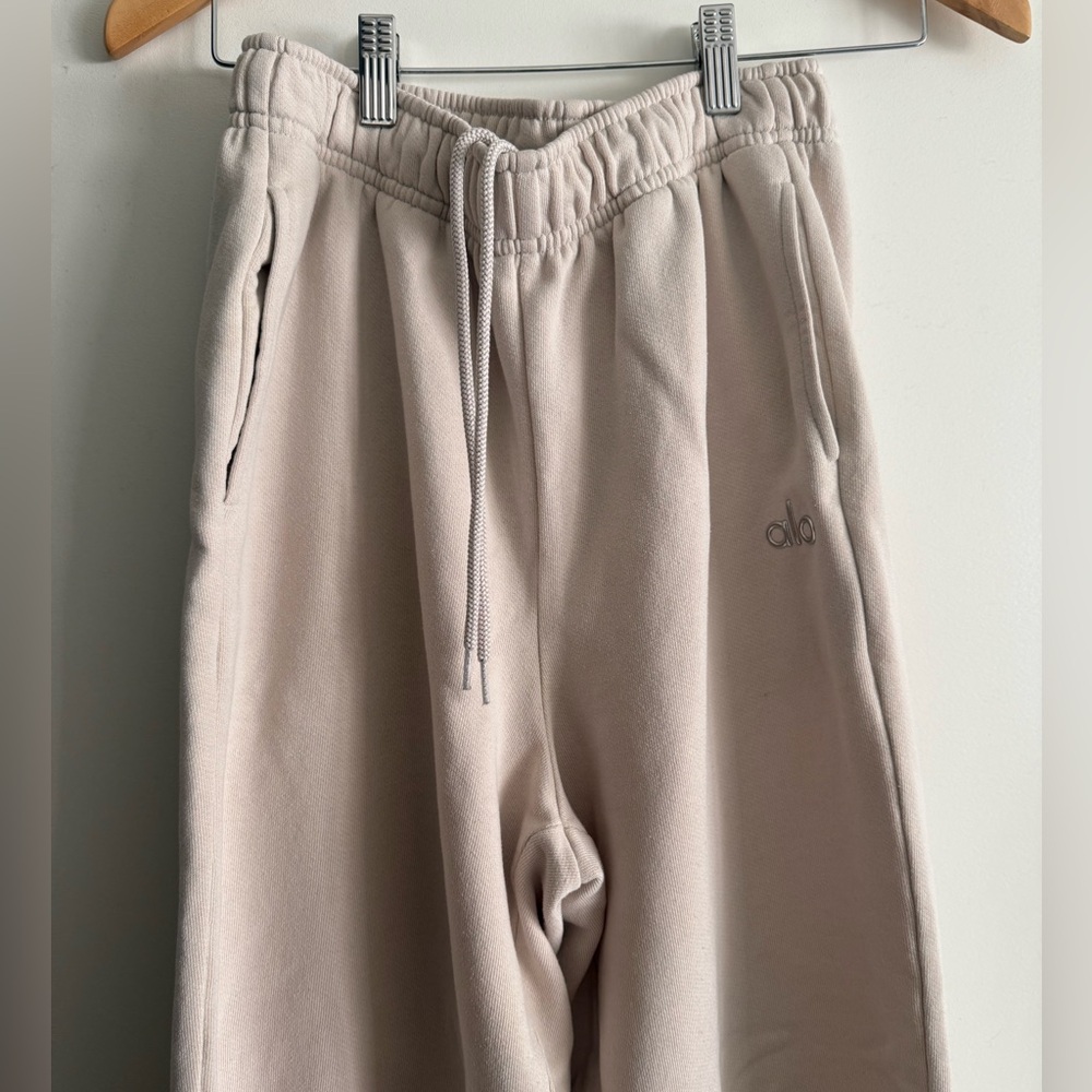 ALO Yoga Women Cream Drawstring Joggers